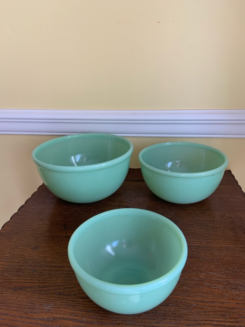 Vintage Fire King Jadeite Green Mixing Nesting Bowl Set